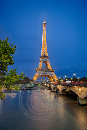 4567 Eiffel Tower V-Night